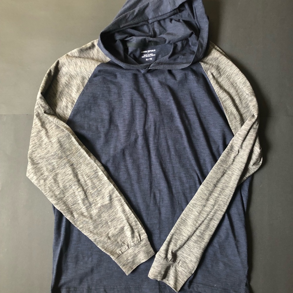 Banana Republic long sleeve lightweight hoodie